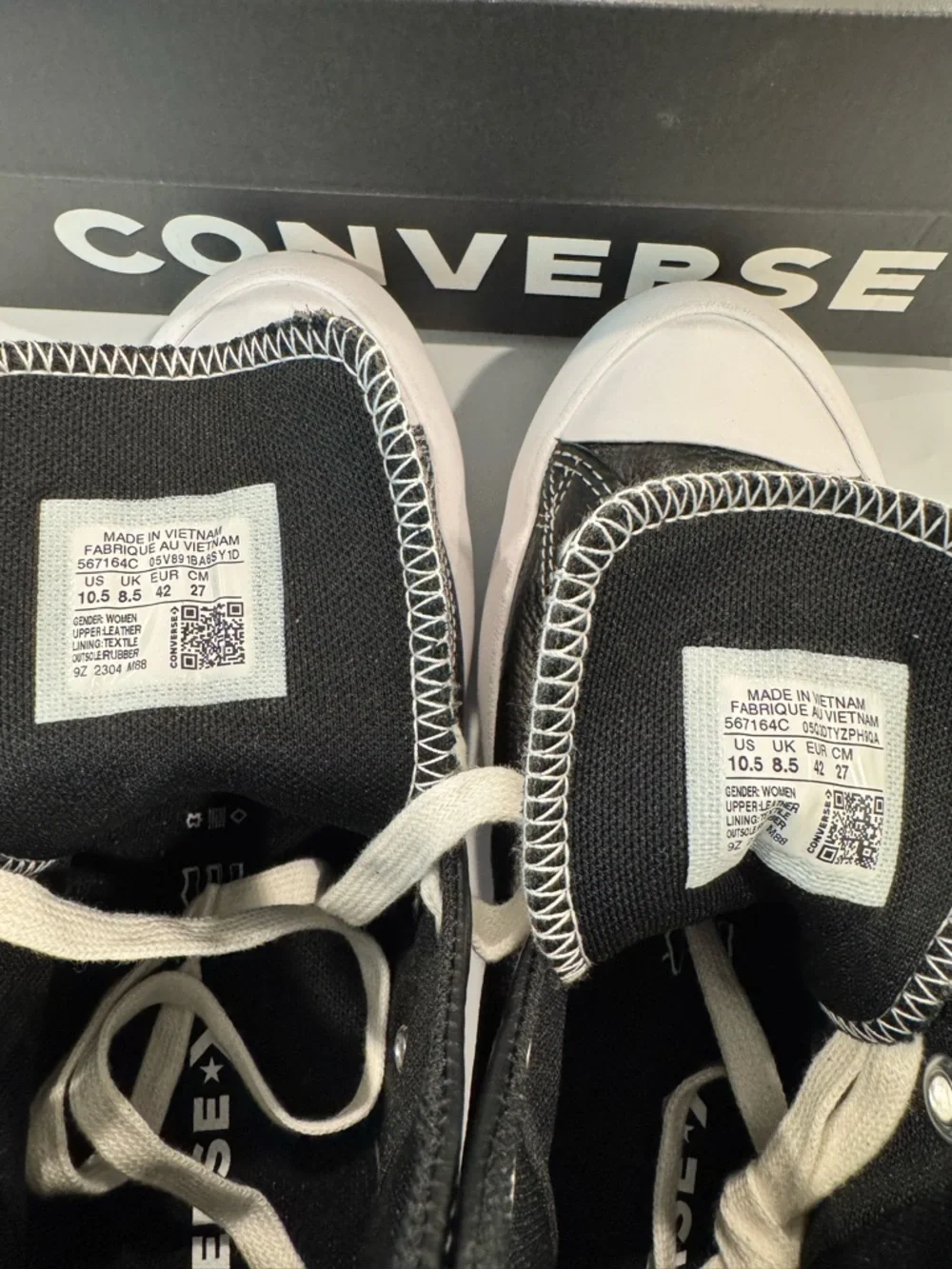 Black High-Top Leather Converse - Picture 7 of 8